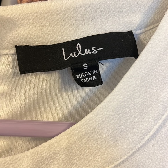 Women’s Top - Picture 2 of 3